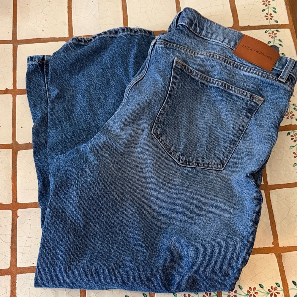 Lucky Brand Boy Mid Rise Relaxed straight jeans